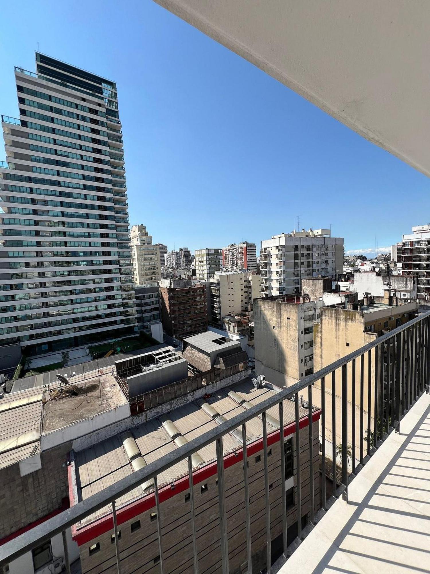 Moderno Piso Alto En Pleno Recoleta *