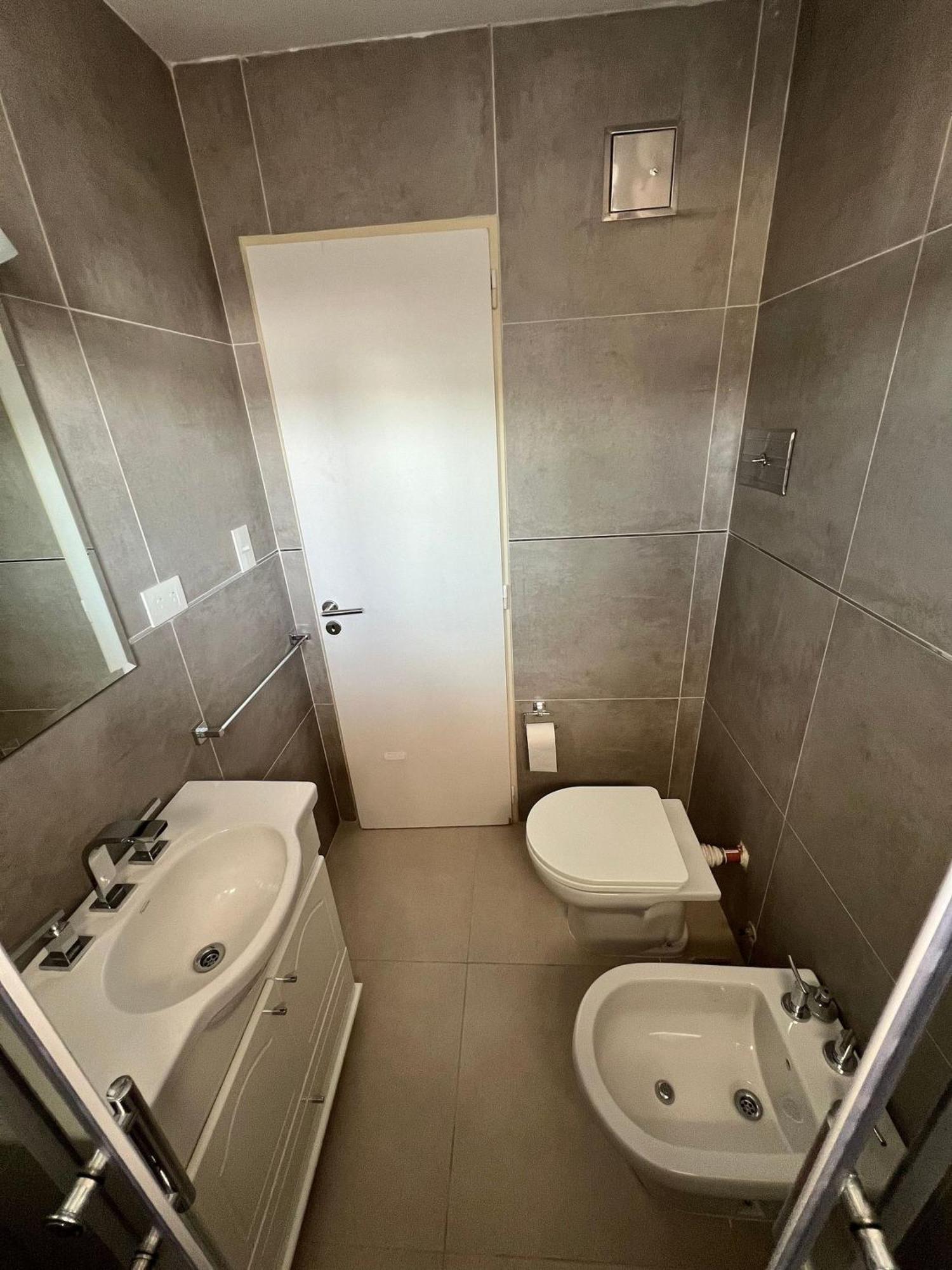 Moderno Piso Alto En Pleno Recoleta *